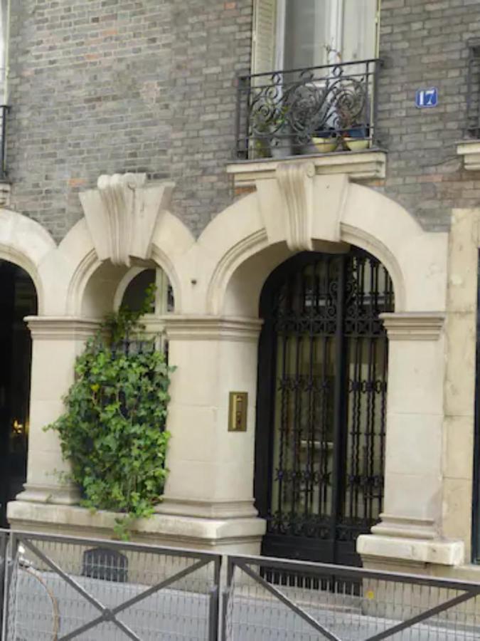 Notre Dame And River Seine Apartment Paris Exterior photo